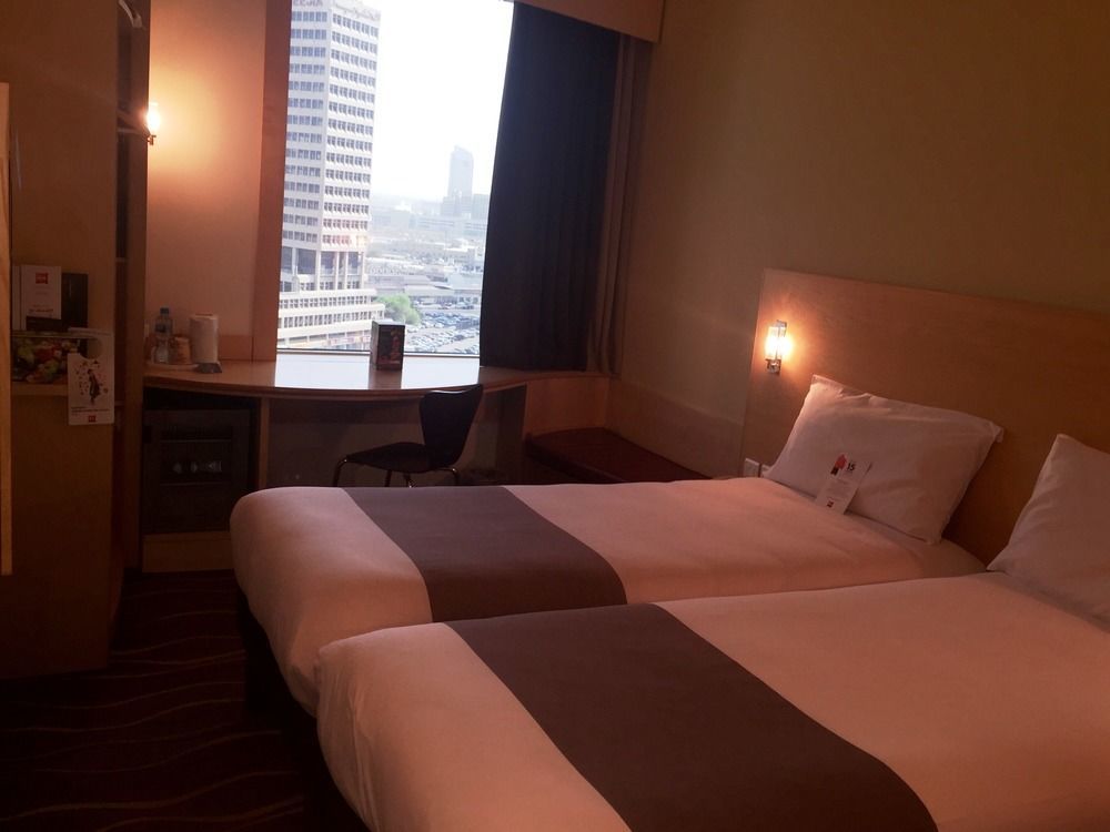 Ibis Sharq Hotel Koeweit Buitenkant foto
